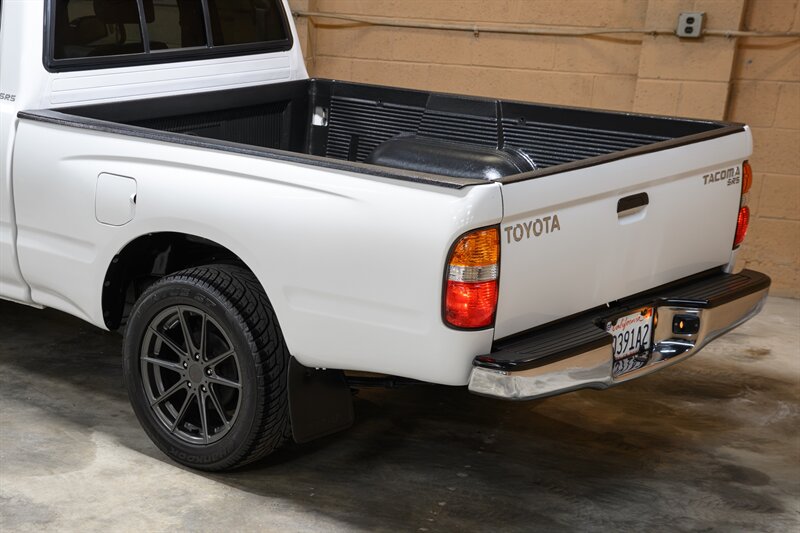 2004 Toyota Tacoma - Photo 21 - Van Nuys, CA 91402