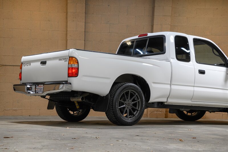 2004 Toyota Tacoma - Photo 35 - Van Nuys, CA 91402