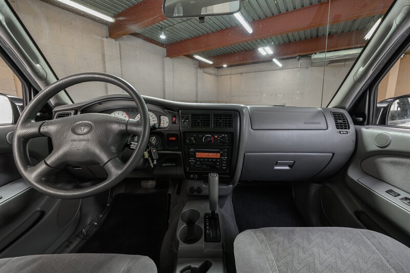 2004 Toyota Tacoma - Photo 49 - Van Nuys, CA 91402