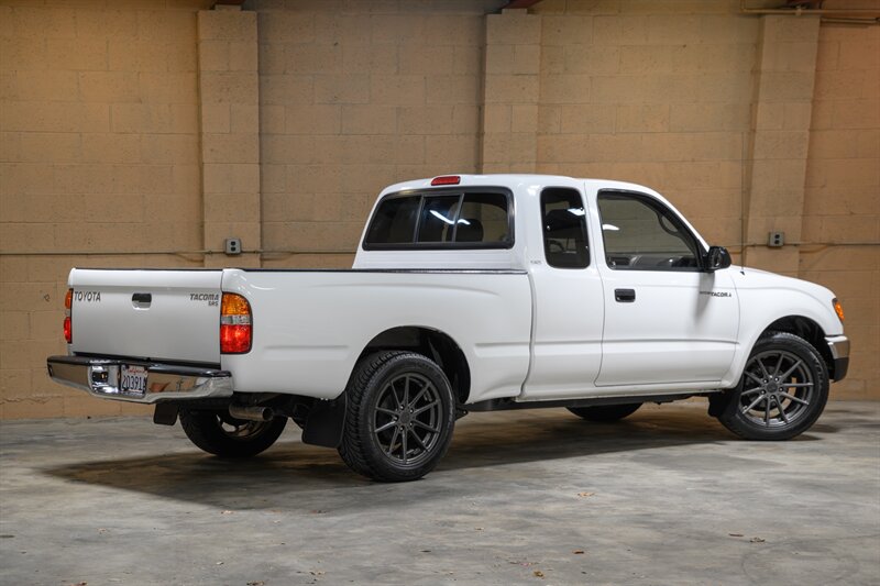 2004 Toyota Tacoma - Photo 37 - Van Nuys, CA 91402