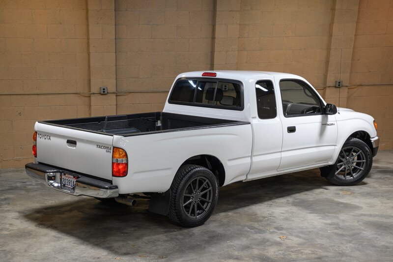2004 Toyota Tacoma - Photo 36 - Van Nuys, CA 91402