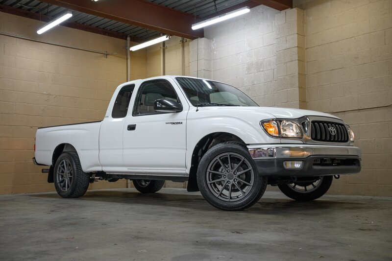 2004 Toyota Tacoma - Photo 3 - Van Nuys, CA 91402