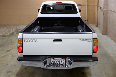 2004 Toyota Tacoma - Photo 8 - Van Nuys, CA 91402