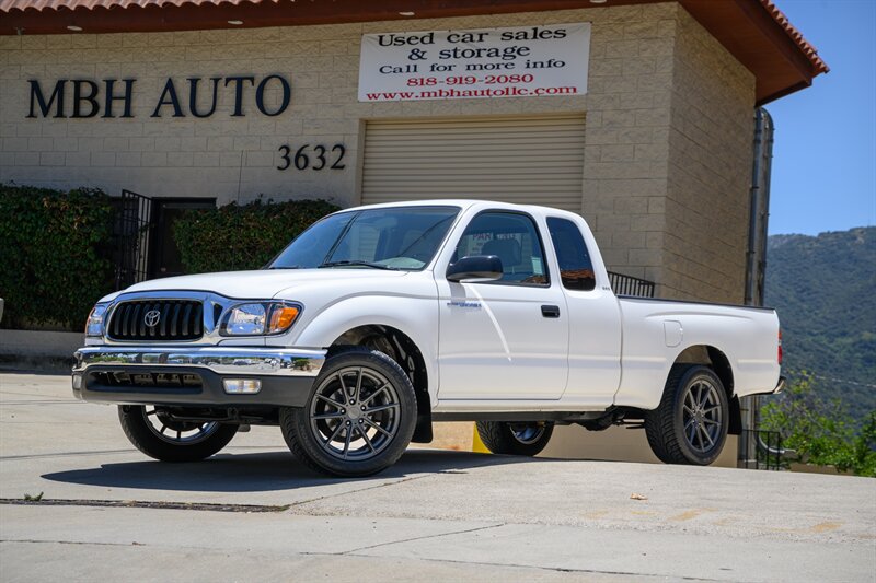 2004 Toyota Tacoma - Photo 12 - Van Nuys, CA 91402