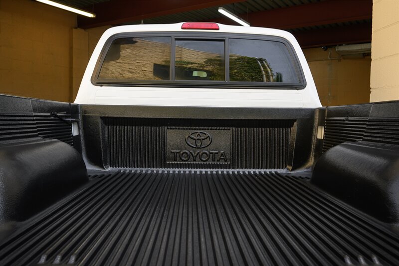 2004 Toyota Tacoma - Photo 39 - Van Nuys, CA 91402