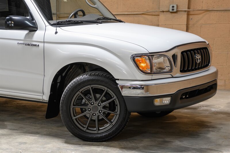 2004 Toyota Tacoma - Photo 32 - Van Nuys, CA 91402