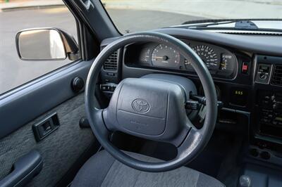 1999 Toyota Tacoma SR5 V6   - Photo 39 - Van Nuys, CA 91402