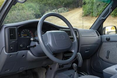 1999 Toyota Tacoma SR5 V6   - Photo 34 - Van Nuys, CA 91402