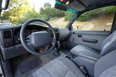 1999 Toyota Tacoma SR5 V6   - Photo 33 - Van Nuys, CA 91402