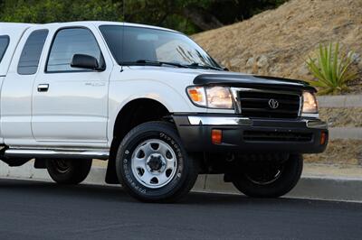 1999 Toyota Tacoma SR5 V6   - Photo 4 - Van Nuys, CA 91402