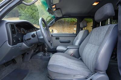 1999 Toyota Tacoma SR5 V6   - Photo 31 - Van Nuys, CA 91402