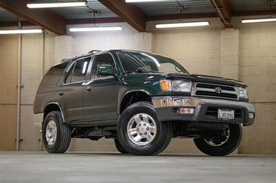 2000 Toyota 4Runner SR5  *** SALE PENDING*** - Photo 2 - Van Nuys, CA 91402