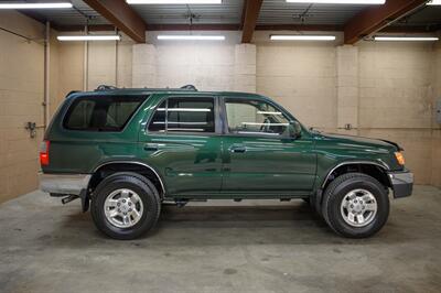 2000 Toyota 4Runner SR5  *** SALE PENDING*** - Photo 29 - Van Nuys, CA 91402