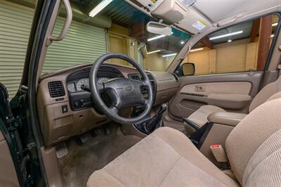 2000 Toyota 4Runner SR5  *** SALE PENDING*** - Photo 31 - Van Nuys, CA 91402