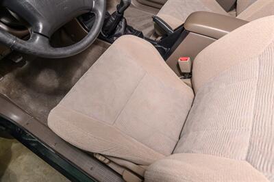 2000 Toyota 4Runner SR5  *** SALE PENDING*** - Photo 32 - Van Nuys, CA 91402