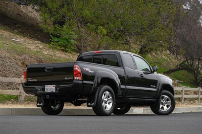 2006 Toyota Tacoma V6   - Photo 10 - Van Nuys, CA 91402