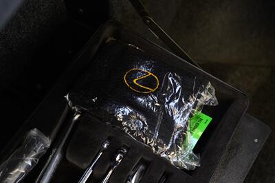 1994 Lexus LS 400   - Photo 53 - Van Nuys, CA 91402