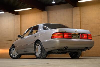 1994 Lexus LS 400   - Photo 11 - Van Nuys, CA 91402