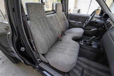 2001 Toyota Tacoma Prerunner   - Photo 39 - Van Nuys, CA 91402