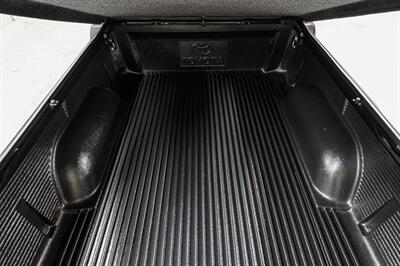 2001 Toyota Tacoma Prerunner   - Photo 36 - Van Nuys, CA 91402