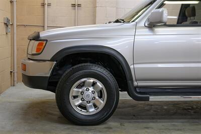 1998 Toyota 4Runner SR5 - Photo 29 - Van Nuys, CA 91402
