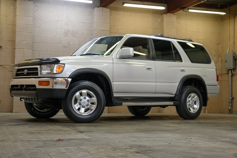 1998 Toyota 4Runner SR5 - Photo 4 - Van Nuys, CA 91402