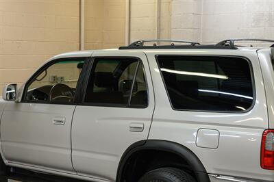 1998 Toyota 4Runner SR5 - Photo 32 - Van Nuys, CA 91402