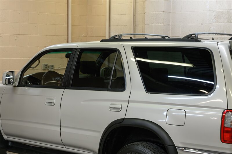 1998 Toyota 4Runner SR5 - Photo 32 - Van Nuys, CA 91402