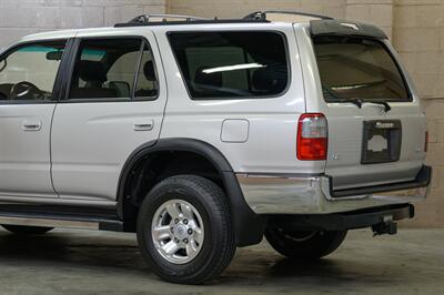 1998 Toyota 4Runner SR5 - Photo 25 - Van Nuys, CA 91402