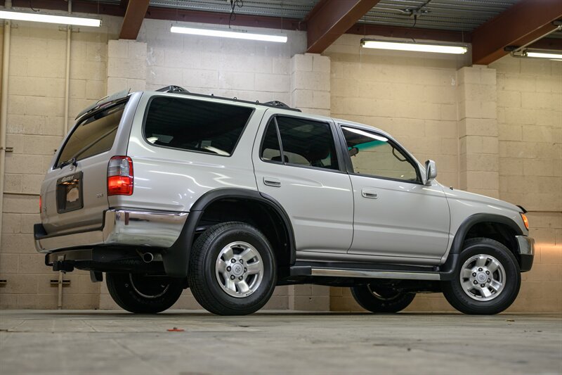 1998 Toyota 4Runner SR5 - Photo 15 - Van Nuys, CA 91402