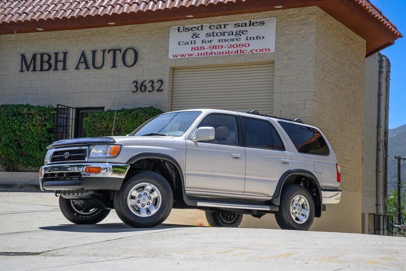 1998 Toyota 4Runner SR5 - Photo 6 - Van Nuys, CA 91402