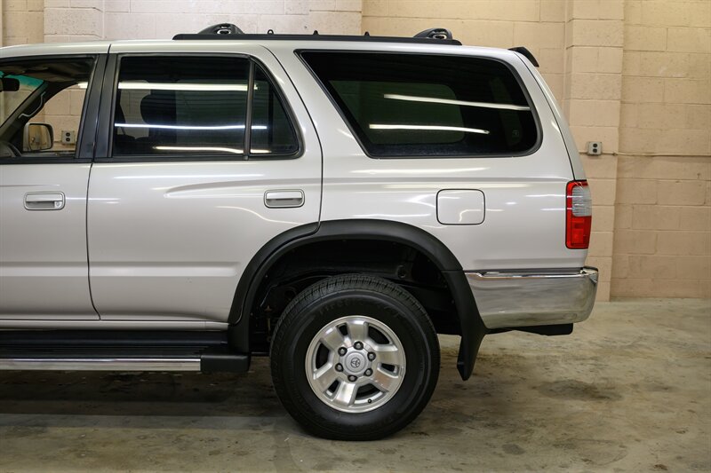 1998 Toyota 4Runner SR5 - Photo 31 - Van Nuys, CA 91402