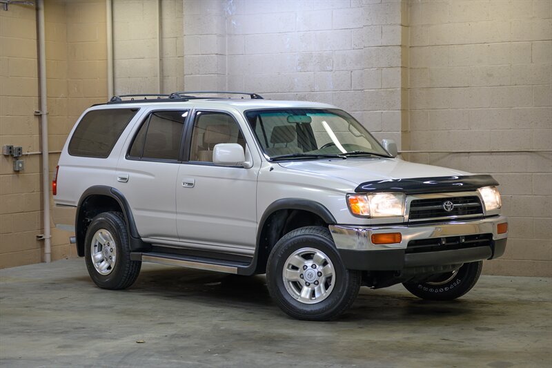 1998 Toyota 4Runner SR5 - Photo 7 - Van Nuys, CA 91402