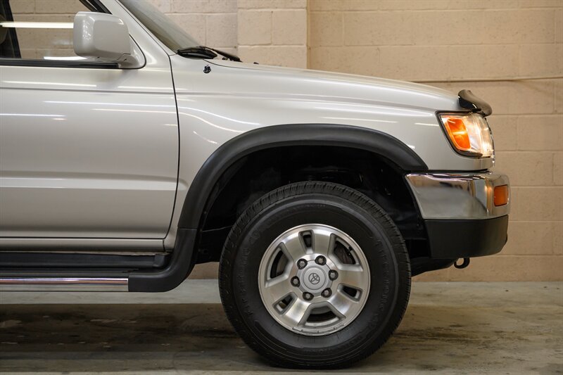 1998 Toyota 4Runner SR5 - Photo 12 - Van Nuys, CA 91402