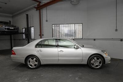 2005 Lexus LS 430   - Photo 10 - Van Nuys, CA 91402