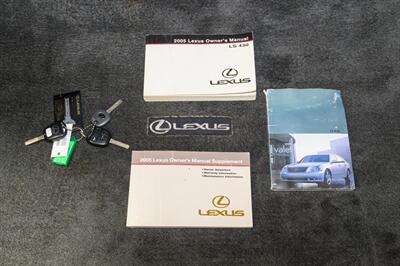 2005 Lexus LS 430   - Photo 51 - Van Nuys, CA 91402