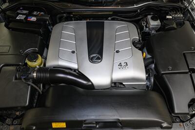 2005 Lexus LS 430   - Photo 48 - Van Nuys, CA 91402