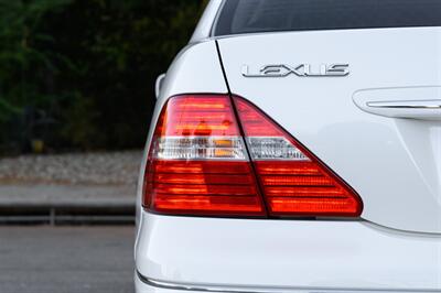 2005 Lexus LS 430   - Photo 20 - Van Nuys, CA 91402