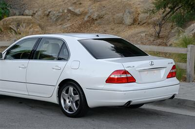 2005 Lexus LS 430   - Photo 9 - Van Nuys, CA 91402