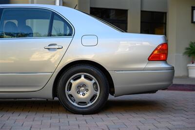 2002 Lexus LS 430   - Photo 18 - Van Nuys, CA 91402