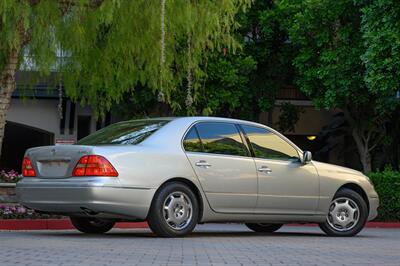 2002 Lexus LS 430   - Photo 13 - Van Nuys, CA 91402