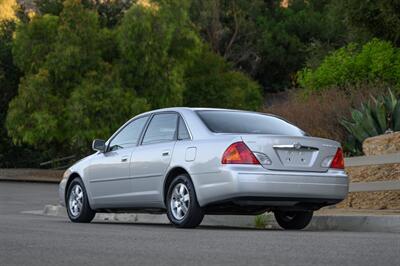 2002 Toyota Avalon XL   - Photo 5 - Van Nuys, CA 91402