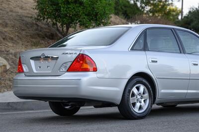 2002 Toyota Avalon XL   - Photo 12 - Van Nuys, CA 91402