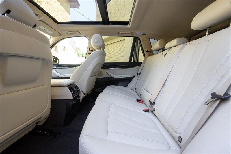 2015 BMW X5 xDrive35i - Photo 44 - La Crescenta, CA 91214