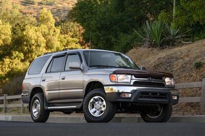 2002 Toyota 4Runner SR5   - Photo 1 - Van Nuys, CA 91402