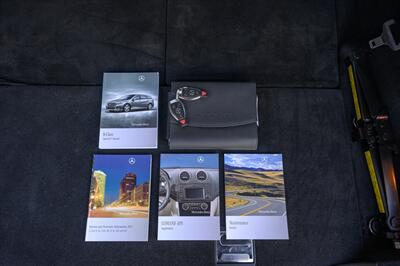 2011 Mercedes-Benz R 350   - Photo 59 - Van Nuys, CA 91402