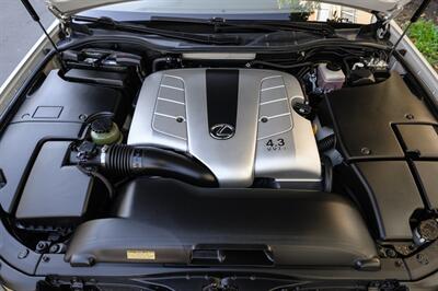 2001 Lexus LS 430   - Photo 47 - Van Nuys, CA 91402