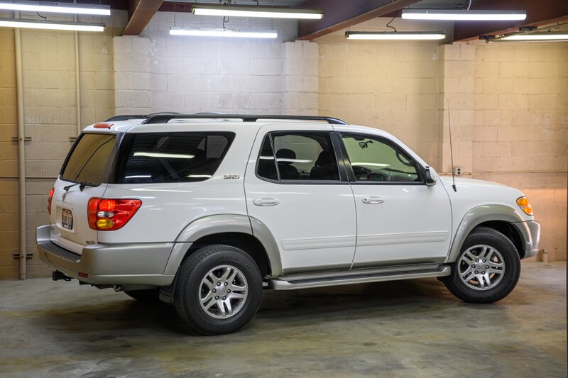 2003 Toyota Sequoia SR5 - Photo 14 - Van Nuys, CA 91402