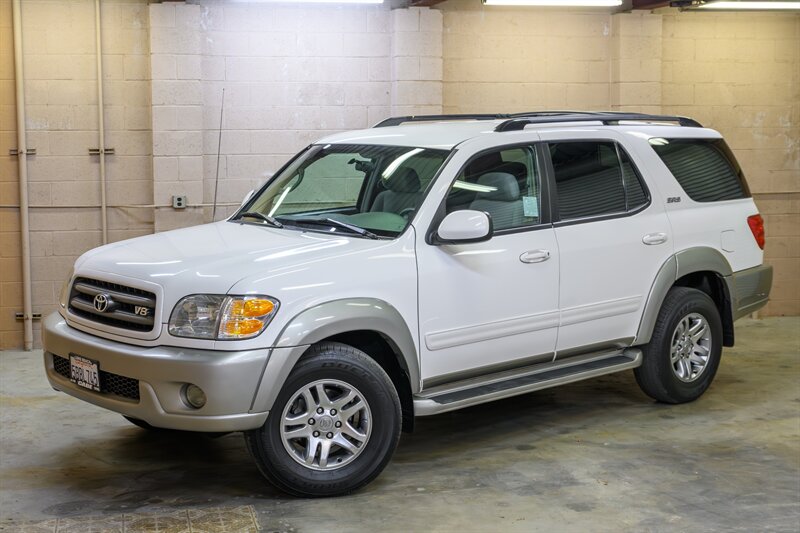 2003 Toyota Sequoia SR5   - Photo 1 - Van Nuys, CA 91402