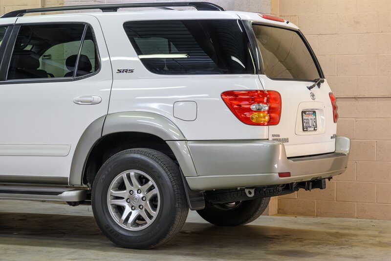 2003 Toyota Sequoia SR5 - Photo 7 - Van Nuys, CA 91402